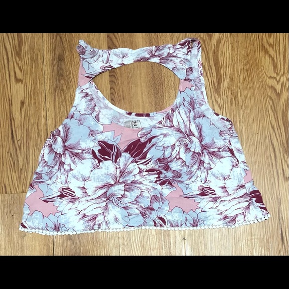 Flowered crop top with open back - Picture 2 of 3